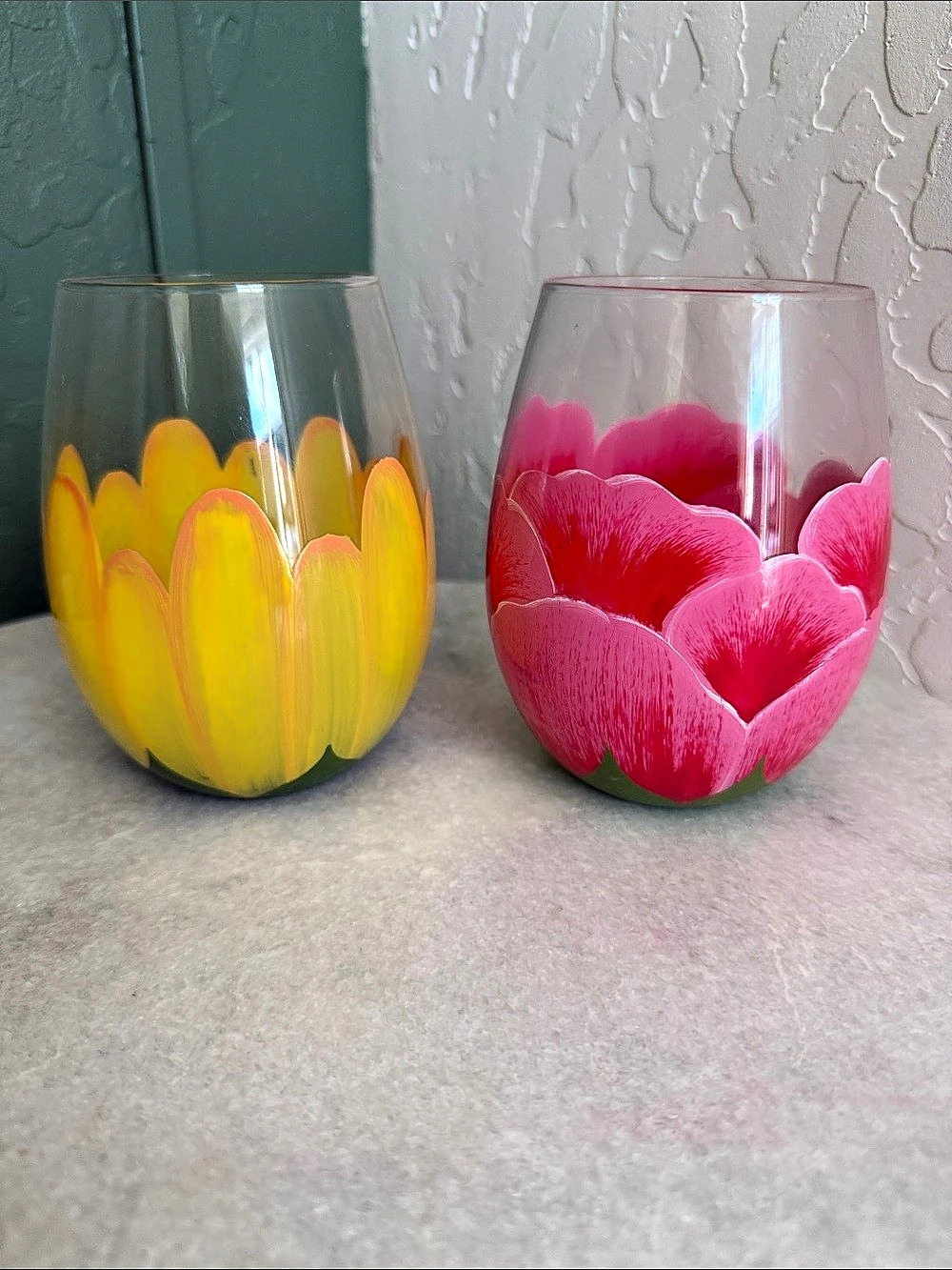 🌻 Pier-1 Hand-Painted Floral Stemless Glasses
